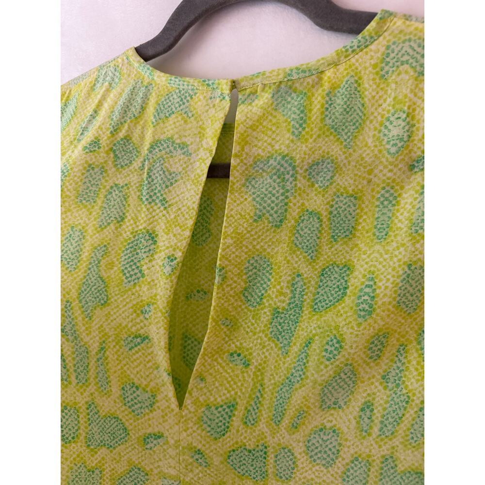 Equipment Femme 100% Silk Blouse Sleeveless Green Snake Print Tank Top Small - Picture 6 of 6